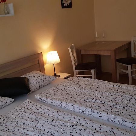 Apartman Lotos ميكولوف المظهر الخارجي الصورة